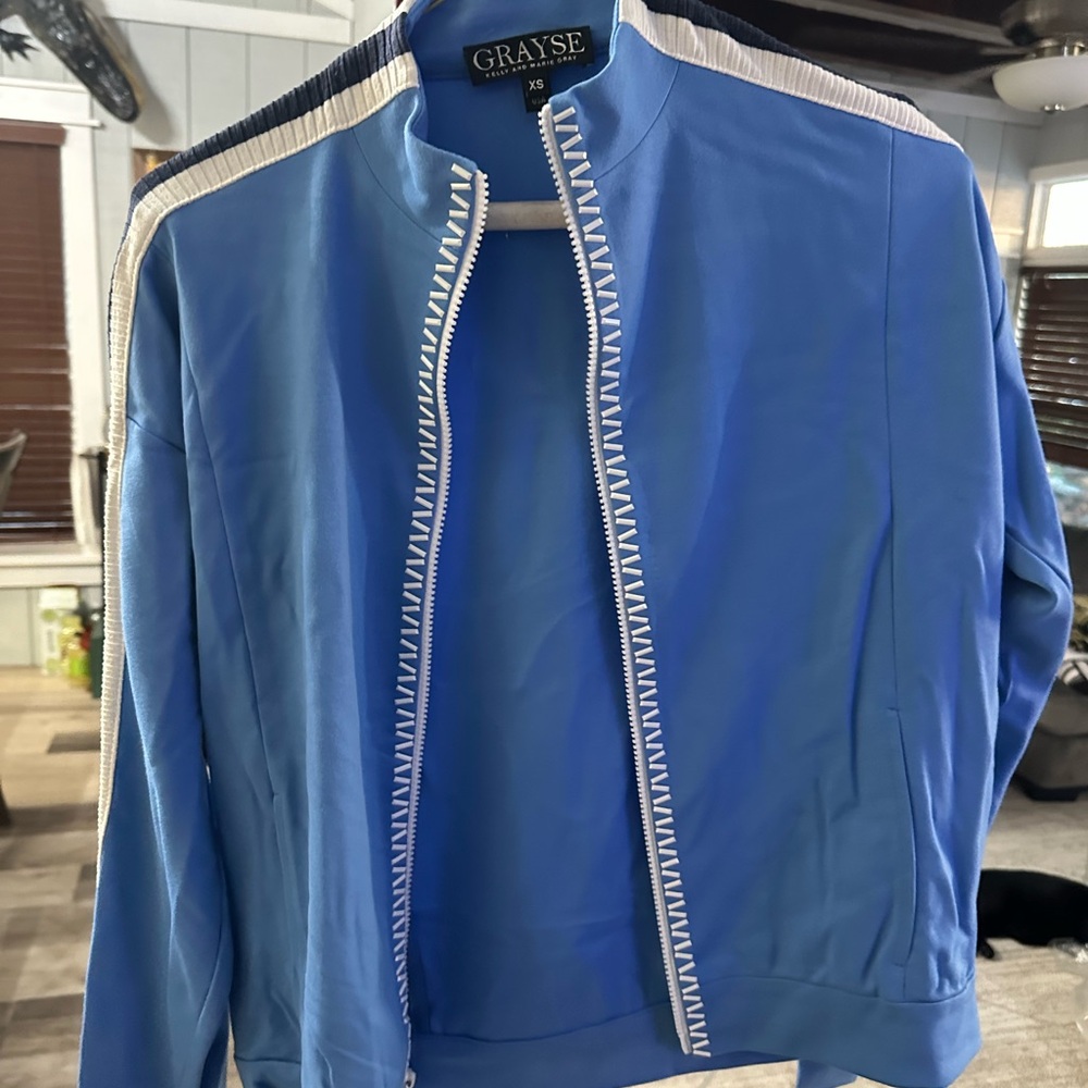 Sky Blue Bomber Jacket with Fitted Silhouette and Decorative Trim